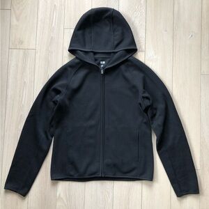 Uniqlo Women’s Relaxed Fit Black Zip-Up Hoodie Size S
